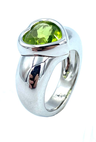 Bague PIAGET. Bague or blanc 18K et péridot 58 Facettes