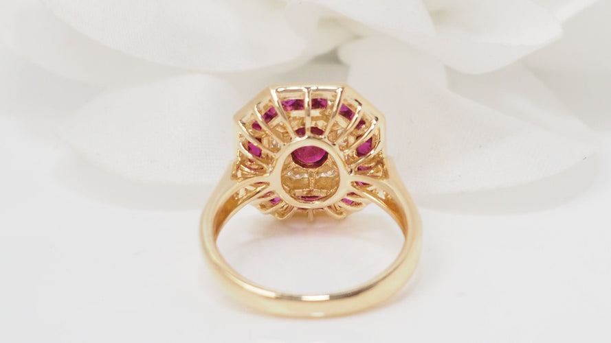 Bague 54 Bague octogonale Or jaune Rubis ovale Diamants 58 Facettes 32519