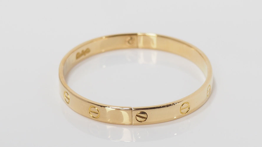 Bracelet 18 Bracelet Cartier Love "vintage" en or jaune 58 Facettes 32199