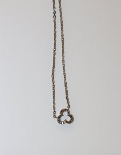 Collier CHANEL collier camélia mini 58 Facettes 476