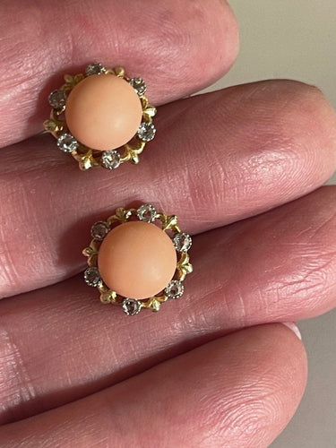 Boucles d'oreilles Boucles d'Oreilles Corail et Diamants 58 Facettes 1046970