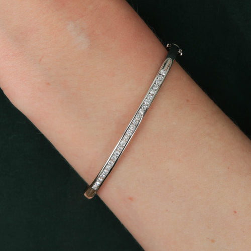 Bracelet Bracelet jonc en or blanc et diamants 58 Facettes