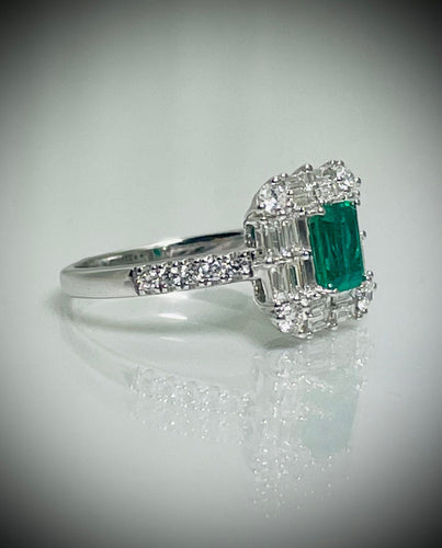 Bague 54 Bague Emeraude et Diamants 58 Facettes