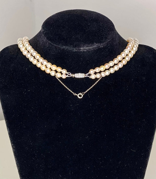 Collier Grand Collier double rang 194 Perles de culture fermoir or et Diamants 64 cm 58 Facettes