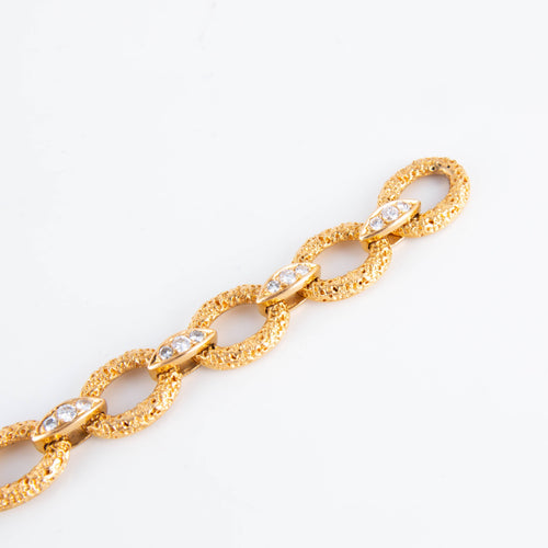 Bracelet or jaune, maillons texturés et diamants 58 Facettes