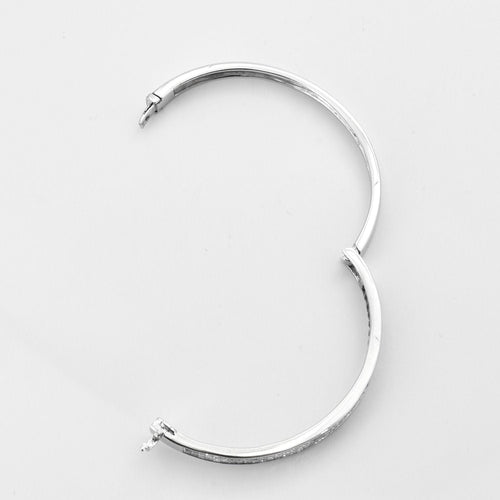 Bracelet Bracelet or blanc 18 carats serti diamants baguette 58 Facettes