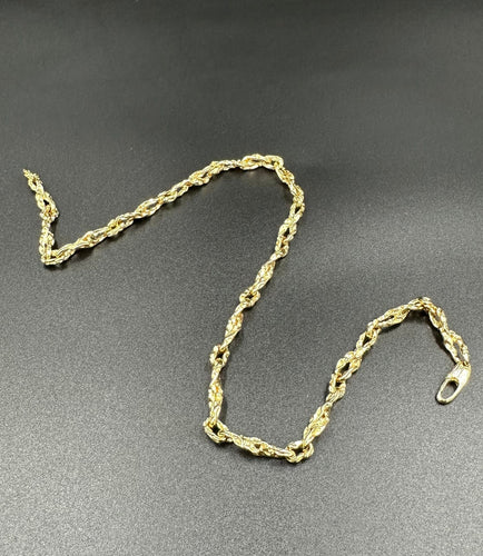 Collier GILBERT ALBERT. Collier or jaune 18K 58 Facettes