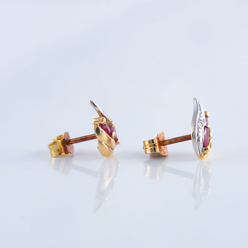 Boucles d'oreilles Clous d'oreilles rubis 58 Facettes JE64