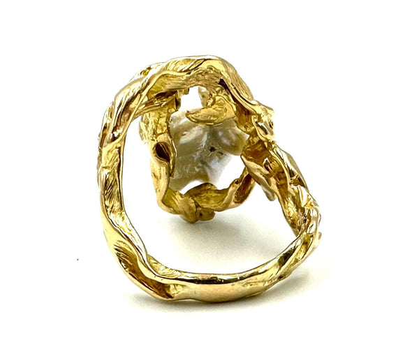 Bague GILBERT ALBERT. Bague or jaune, perle et diamants 58 Facettes