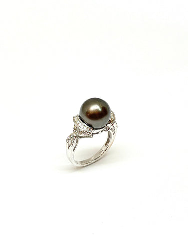 Bague Bague en or blanc, perle de Tahiti et diamants 58 Facettes