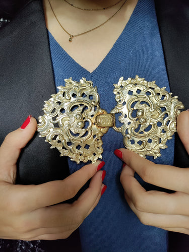 Accessoire Boucle De Cape Dans Son écrin En Vermeil Néo-Renaissance Wiese 58 Facettes 493