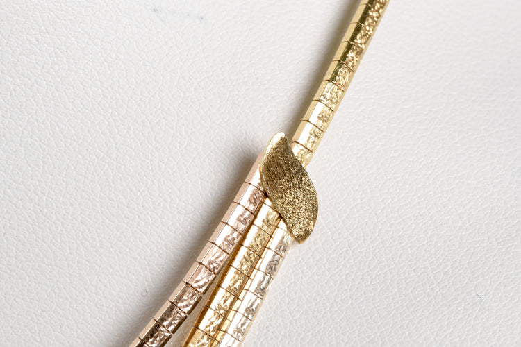 Collier Collier trois rangs trois ors 750 entièrement ciselé 58 Facettes BA2173-37-101