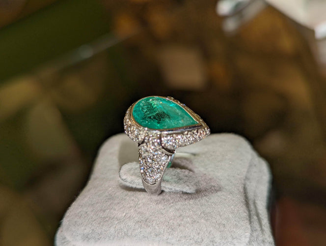 Bague Bague sertie d'une émeraude de Colombie certifiée 58 Facettes