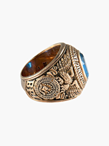 Bague Chevalière Université Américaine 58 Facettes