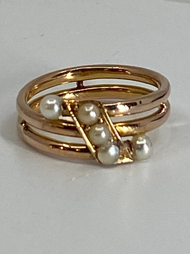 Bague 52 Bague en or, perles 58 Facettes