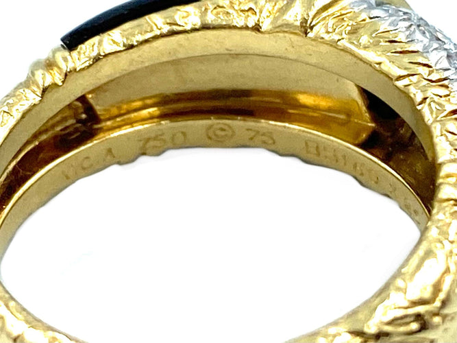 Bague Van Cleef & Arpels. Bague or, platine, onyx et diamants 58 Facettes