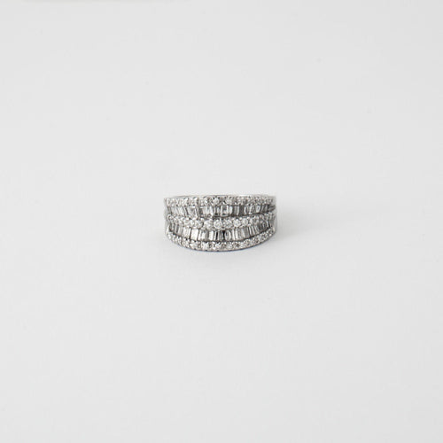 Bague 57 Bague bandeau or blanc et diamants 58 Facettes