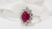 Bague Bague marguerite or blanc rubis ovale et diamants 58 Facettes 30987