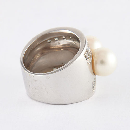 Bague Bague en or gris, diamants, perles 58 Facettes