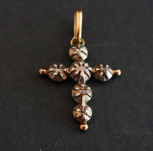 Pendentif Croix Arlésienne Diamants Or & Argent 58 Facettes