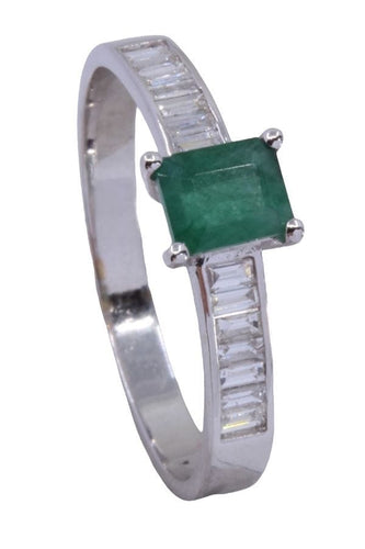 Bague 56 BAGUE ÉMERAUDE ET DIAMANTS 58 Facettes 074111