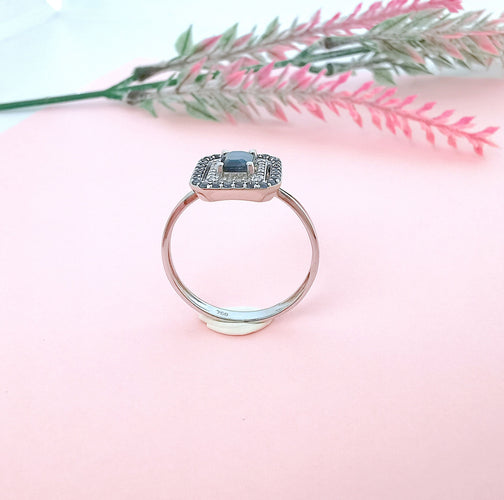 Bague 61 Bague rectangulaire à pans coupés Saphirs Diamants 58 Facettes AA 1591