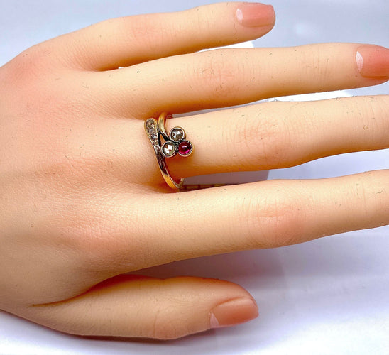 Bague 58 Bague Or jaune Diamants Pierre rouge 58 Facettes AB279