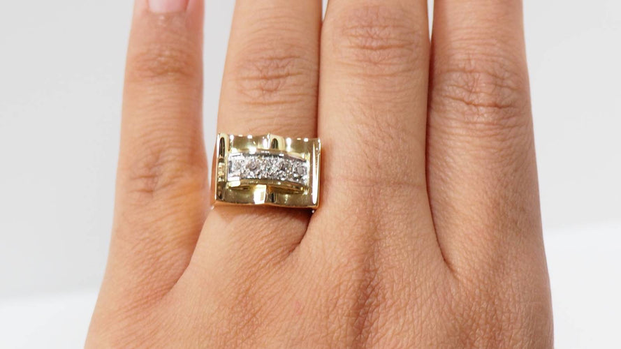 Bague 53 Bague Tank en or jaune et diamants 58 Facettes 28341