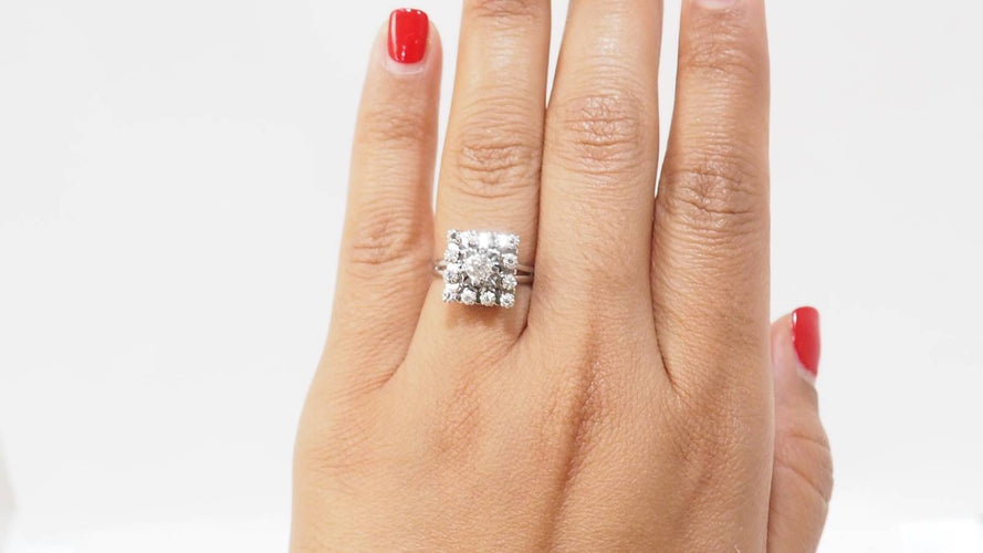 Bague 54 Bague entourage en or blanc et diamants 58 Facettes 32575