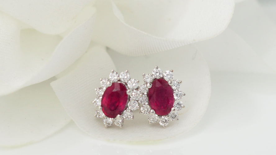 Boucles d'oreilles Boucles d'oreilles en or blanc, rubis et diamants 58 Facettes 32242
