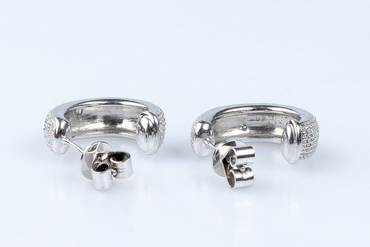 Boucles d'oreilles Boucles d'oreilles diamants en or blanc 58 Facettes 111-196974-29