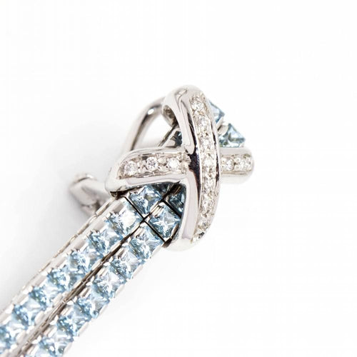 Boucles d'oreilles Boucles d'oreilles Topazes Diamants Or blanc 58 Facettes D360524FJ