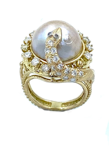Bague Bague en or jaune, perle mabé et diamants 58 Facettes