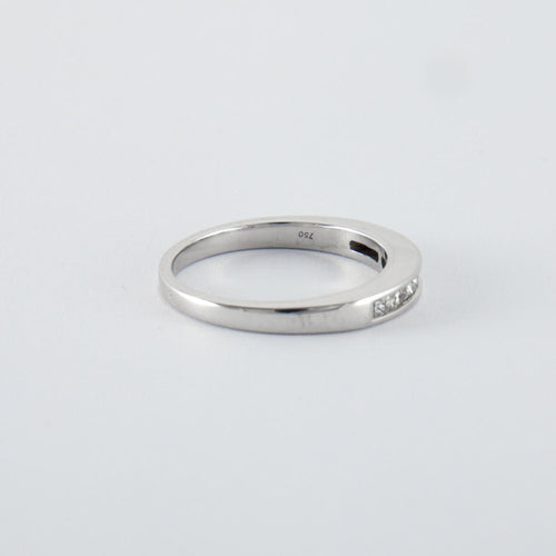 Bague 54 Bague en or blanc & diamants 58 Facettes