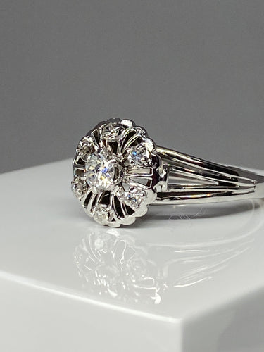 Bague 63 Bague Or blanc, diamants 58 Facettes