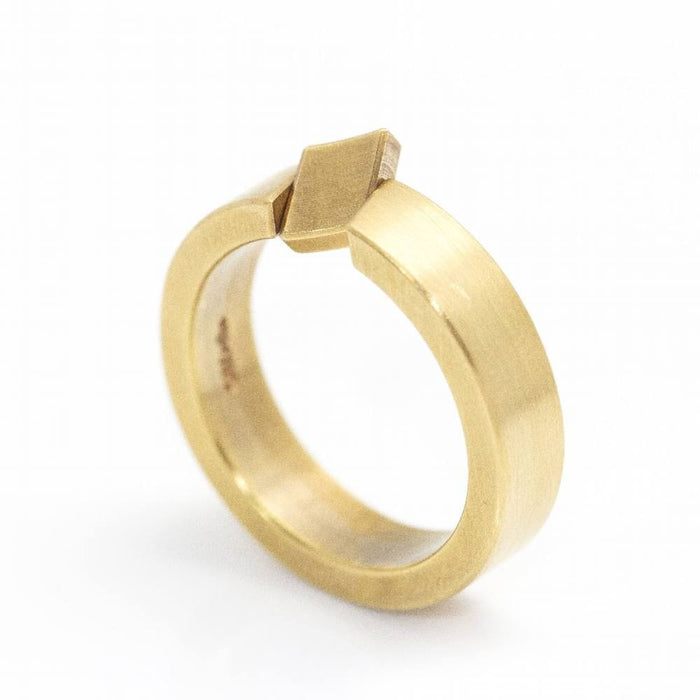 54.5 NIESSING - REVERSE Ring in Gold and Diamond. 58 Facettes D359998JC