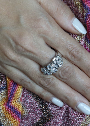 Bague Bague Art Déco Or blanc et Diamants 58 Facettes RNG2508