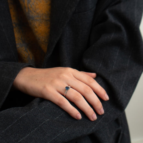 Bague 52 Bague Saphir ovale Diamants 58 Facettes 323506