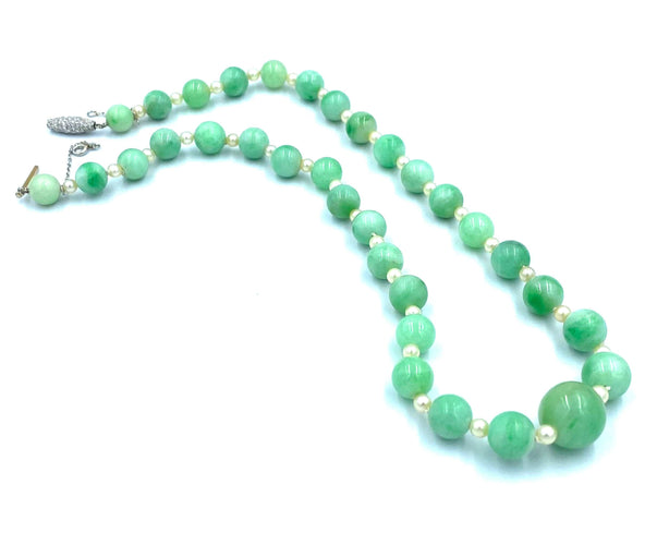 Collier Collier Art Déco, fermoir et platine, jade et perles 58 Facettes