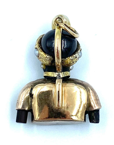 Pendentif Pendentif Maure or, diamants, rubis. 58 Facettes