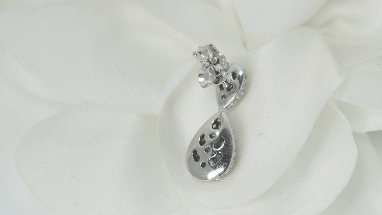 Boucles d'oreilles Pendants d'oreilles en or blanc et diamants 58 Facettes 32102