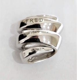 Pendentif Pendentif Fred "Serpentine" or blanc diamants 58 Facettes 1CA212/1