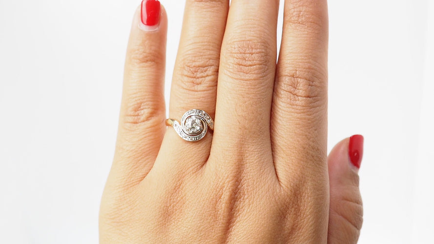 Bague 56 Bague Tourbillon en or et platine, diamants 58 Facettes 32583