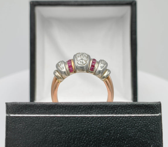 Bague 54.5 Bague Tank en or ornée de diamants et rubis 58 Facettes