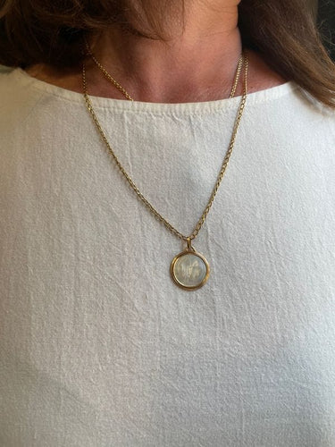 Pendentif MÉDAILLE VIERGE NACRE SIGNÉE H.DROPSY 58 Facettes