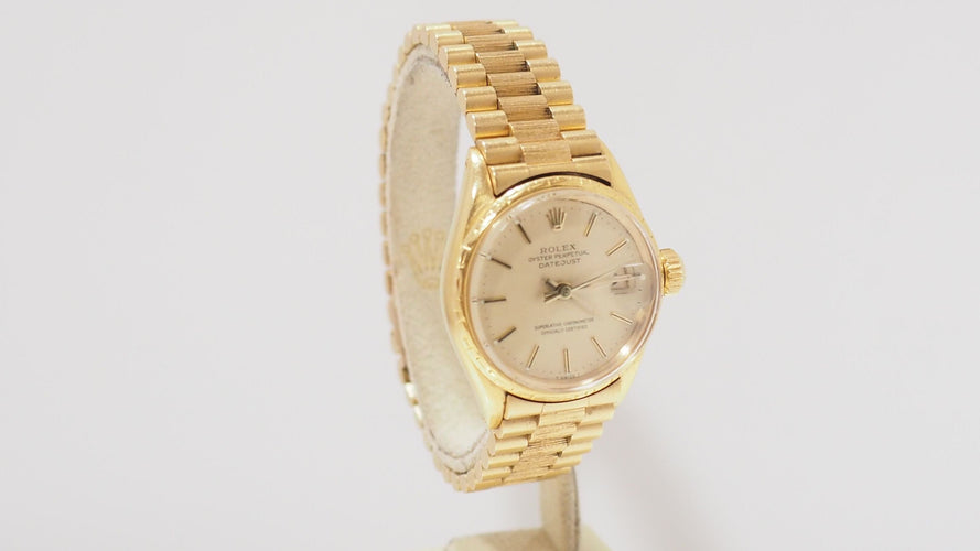 Montre 14 Montre Rolex Lady Oyster Perpetual en or jaune 18kt 58 Facettes 31934