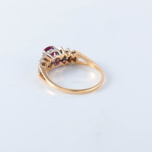 Bague 55 Bague en or, rubis 58 Facettes