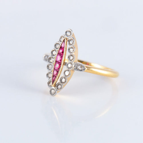 Bague 54 Bague marquise, époque Art Déco 58 Facettes