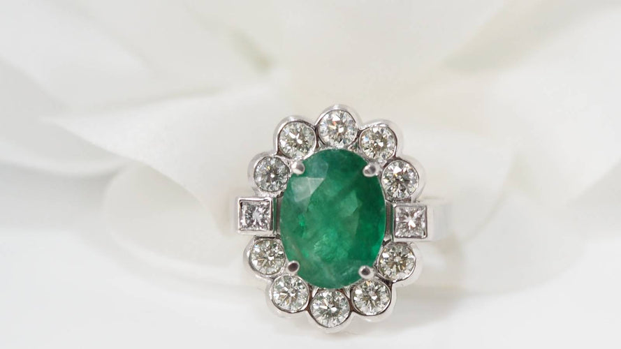 Bague Bague marguerite or blanc émeraude 3.40ct et diamants 58 Facettes F4872