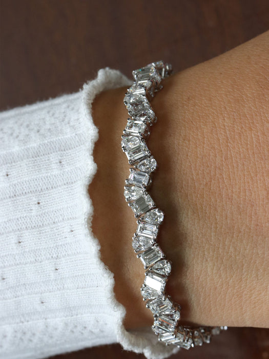 Bracelet Bracelet Vague Diamants tailles émeraude et poire 58 Facettes 3335